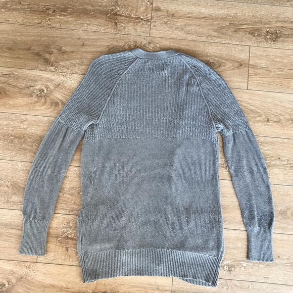 American Eagle Cardigan size small - Picture 2 of 3